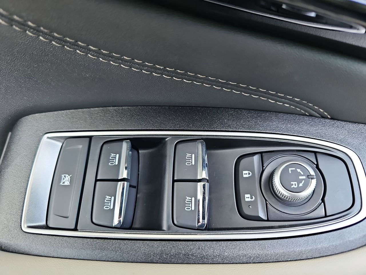 Certified 2025 Subaru Outback Limited image 34