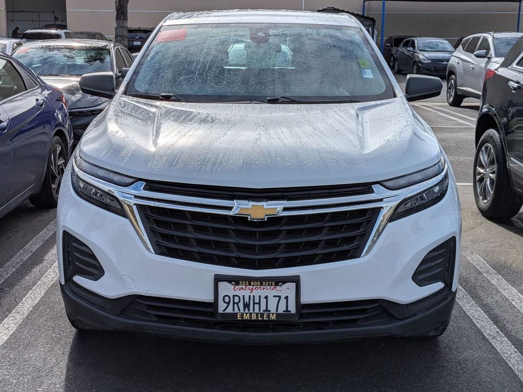 Used 2022 Chevrolet Equinox LS image 2