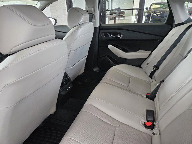 Used 2023 Honda Accord Touring image 9