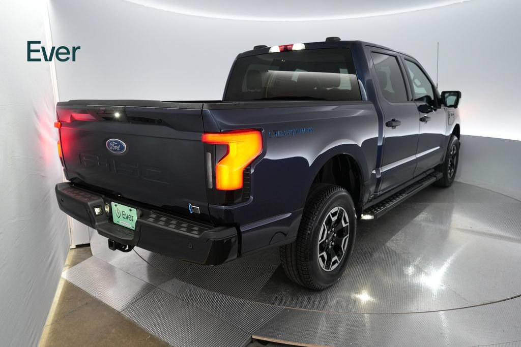 Used 2023 Ford F150 Lightning XLT AWD/4WD image 3