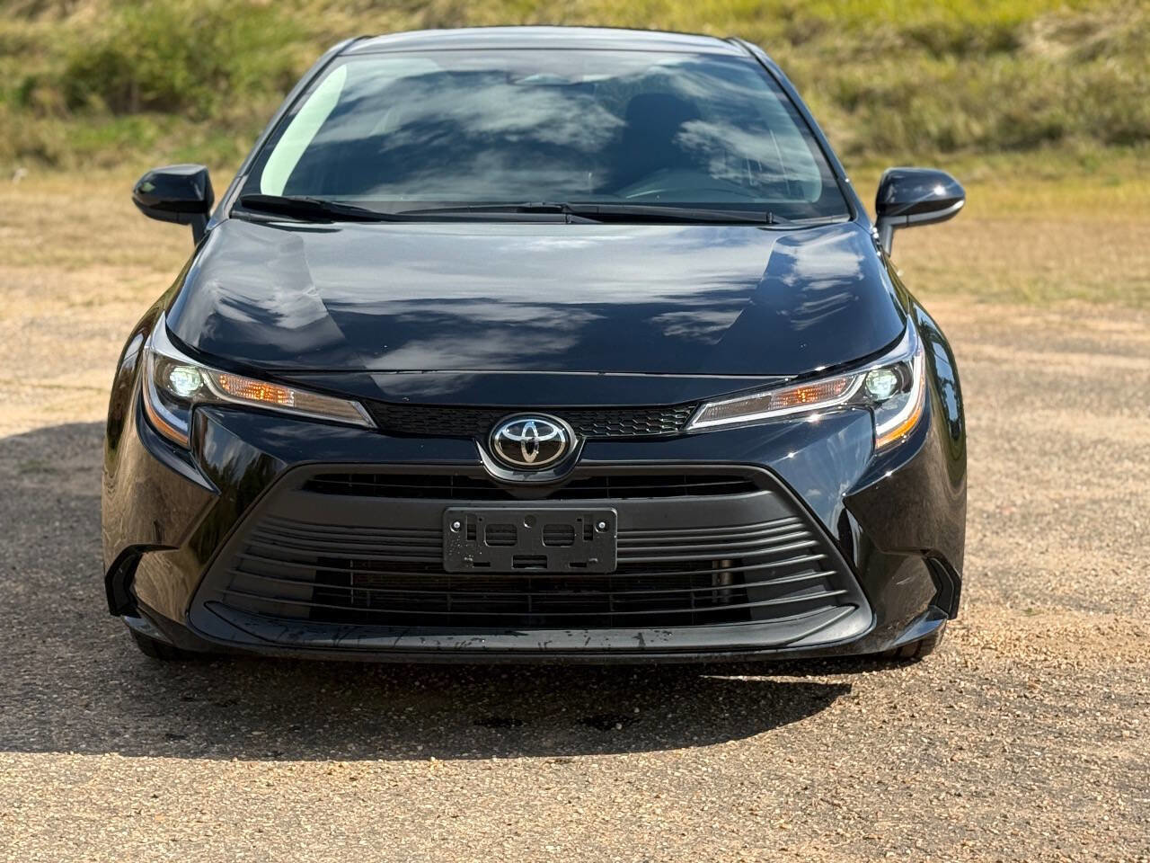Used 2025 Toyota Corolla LE image 8