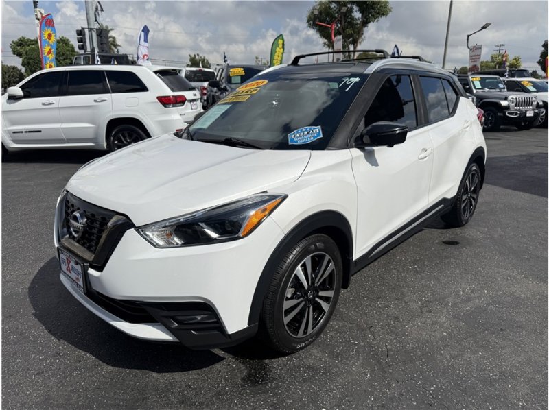 Used 2020 Nissan Kicks SR w/ SR Premium Package image 11