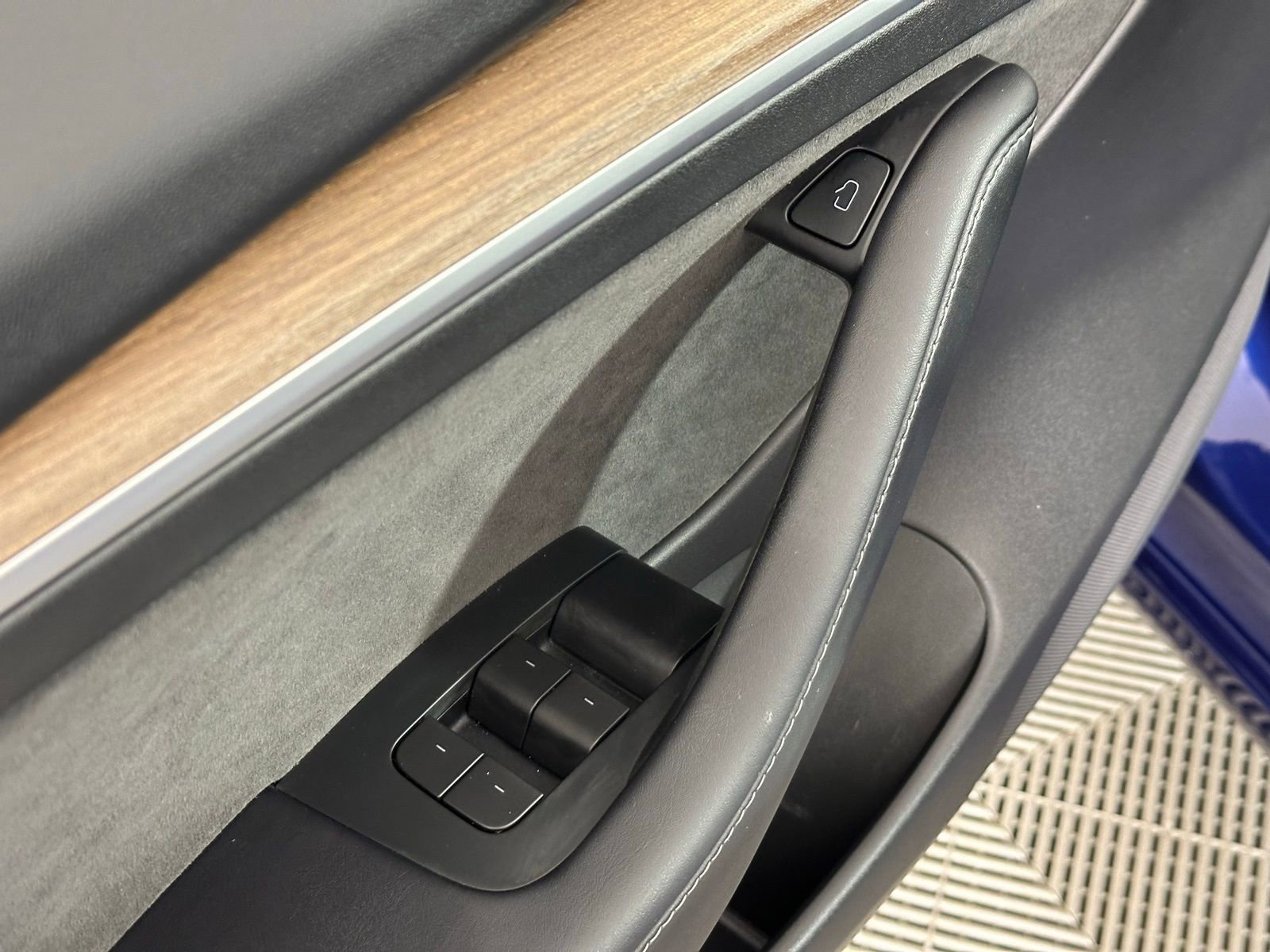 Used 2023 Tesla Model 3 Standard Range RWD image 40