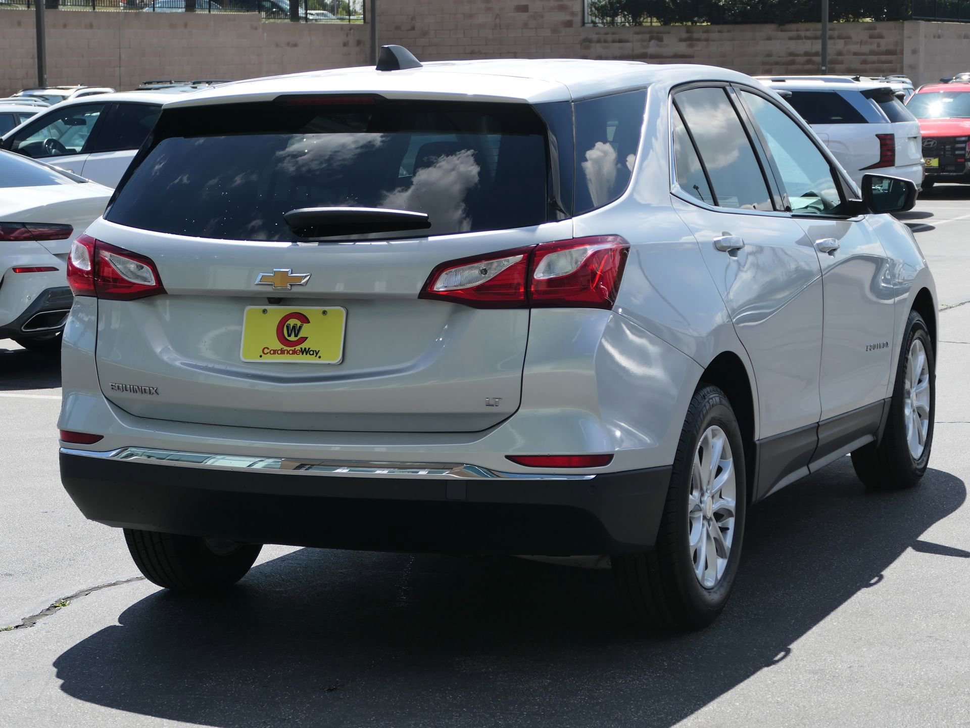 Used 2020 Chevrolet Equinox LT image 3