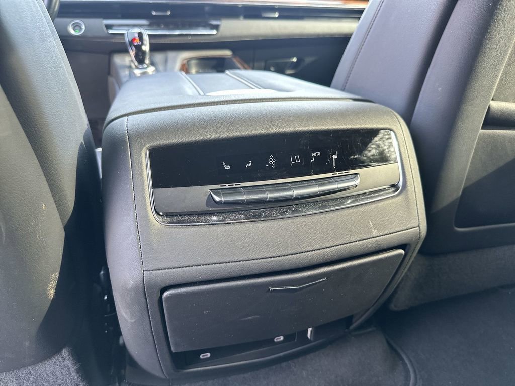 Used 2022 Cadillac Escalade Premium Luxury w/ Performance Package AWD/4WD image 51