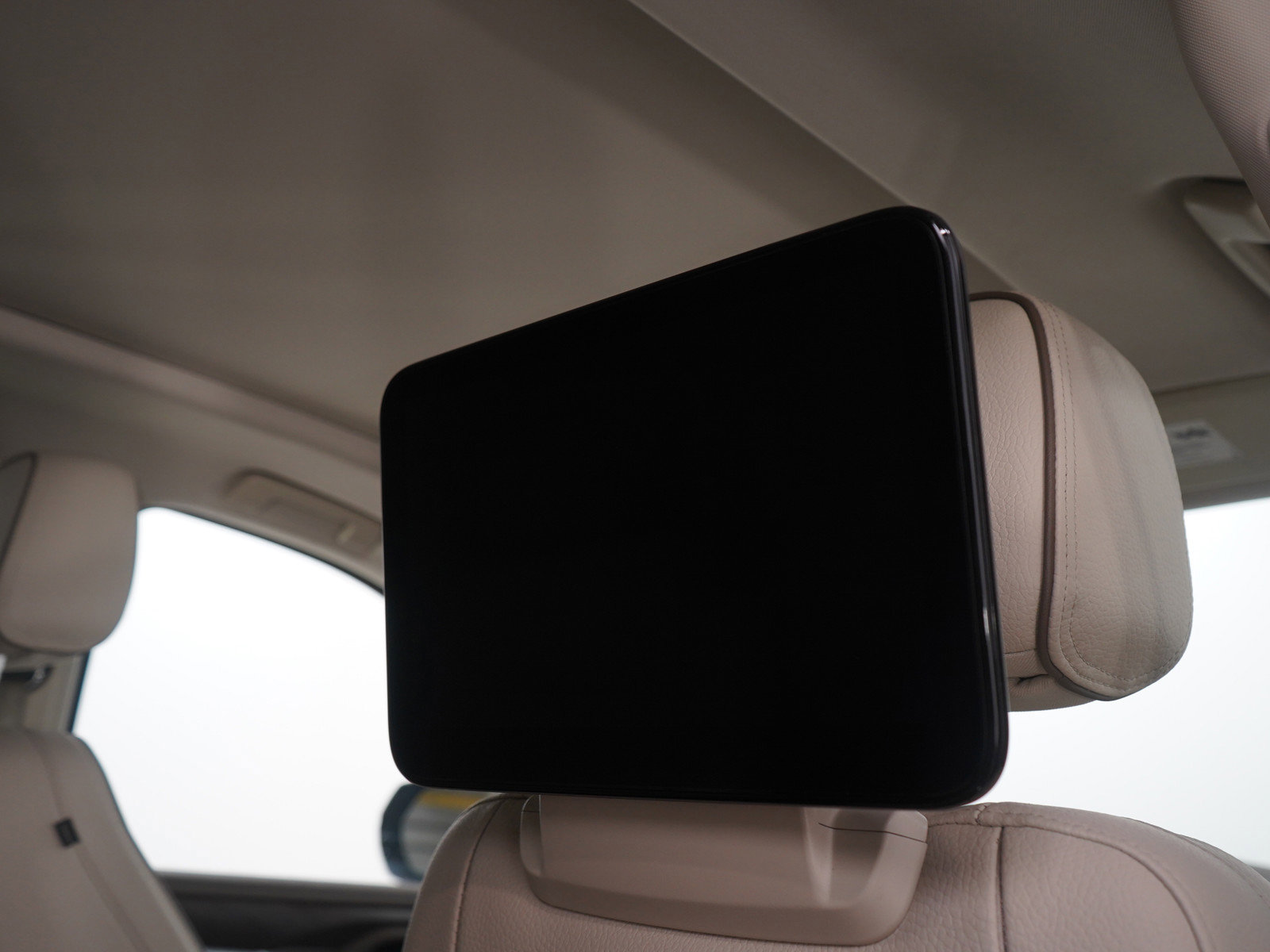 Used 2021 GMC Yukon Denali w/ Denali Premium Package image 14