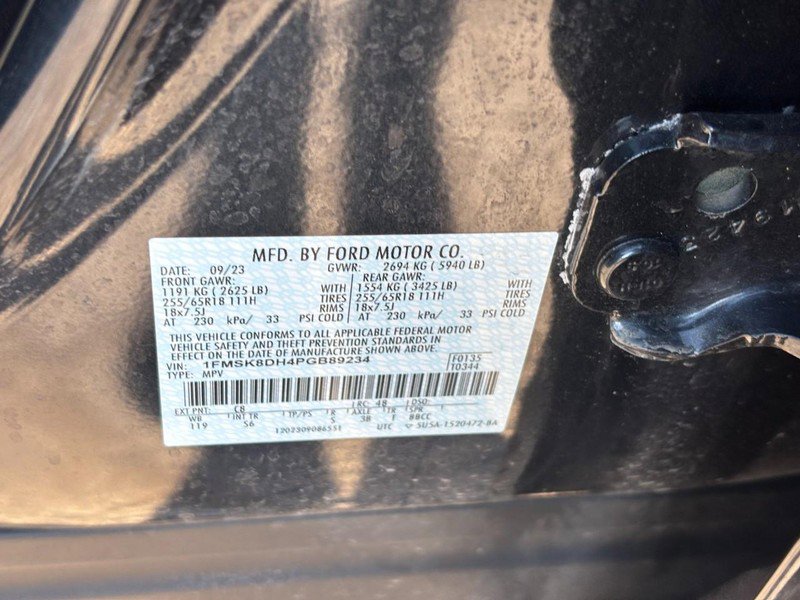 Used 2023 Ford Explorer XLT w/ Equipment Group 202A AWD/4WD image 27