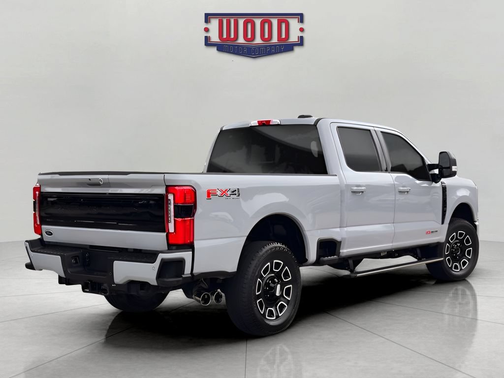 Used 2026 Ford F350 Platinum w/ FX4 Off-Road Package AWD/4WD image 2