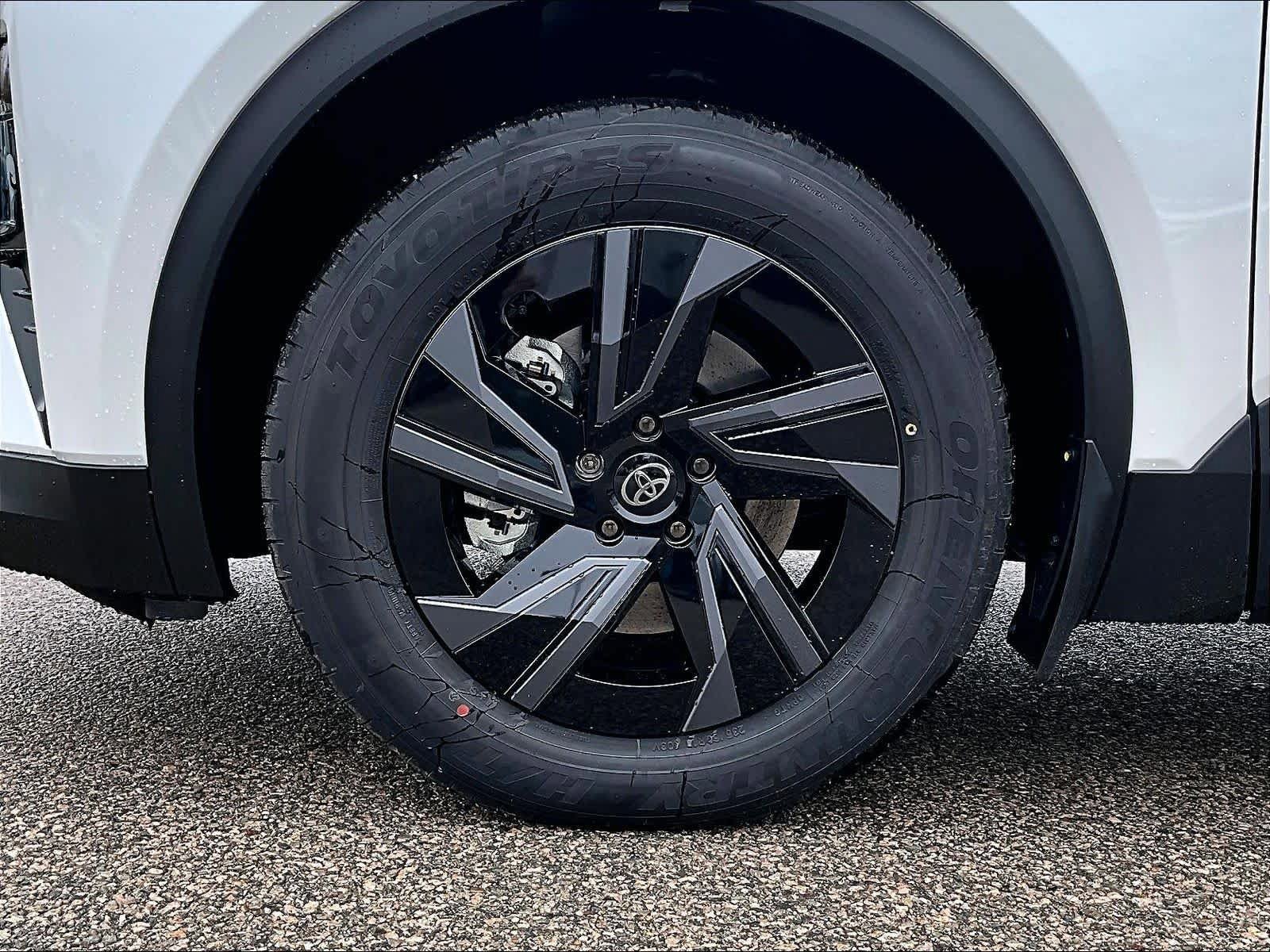 New 2026 Toyota C-HR AWD/4WD image 8