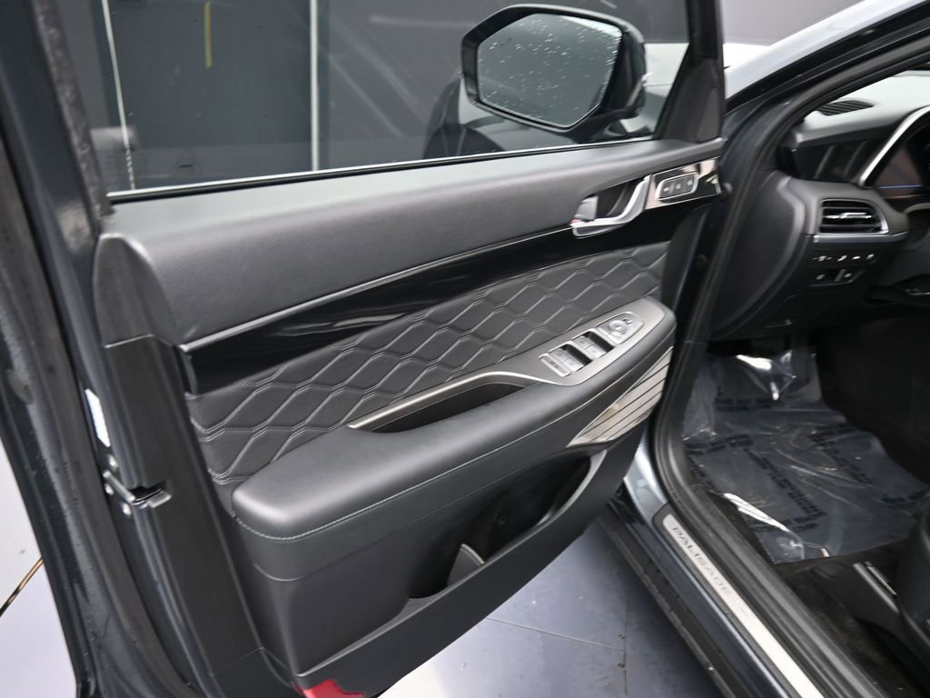 Used 2022 Hyundai Palisade Calligraphy image 15