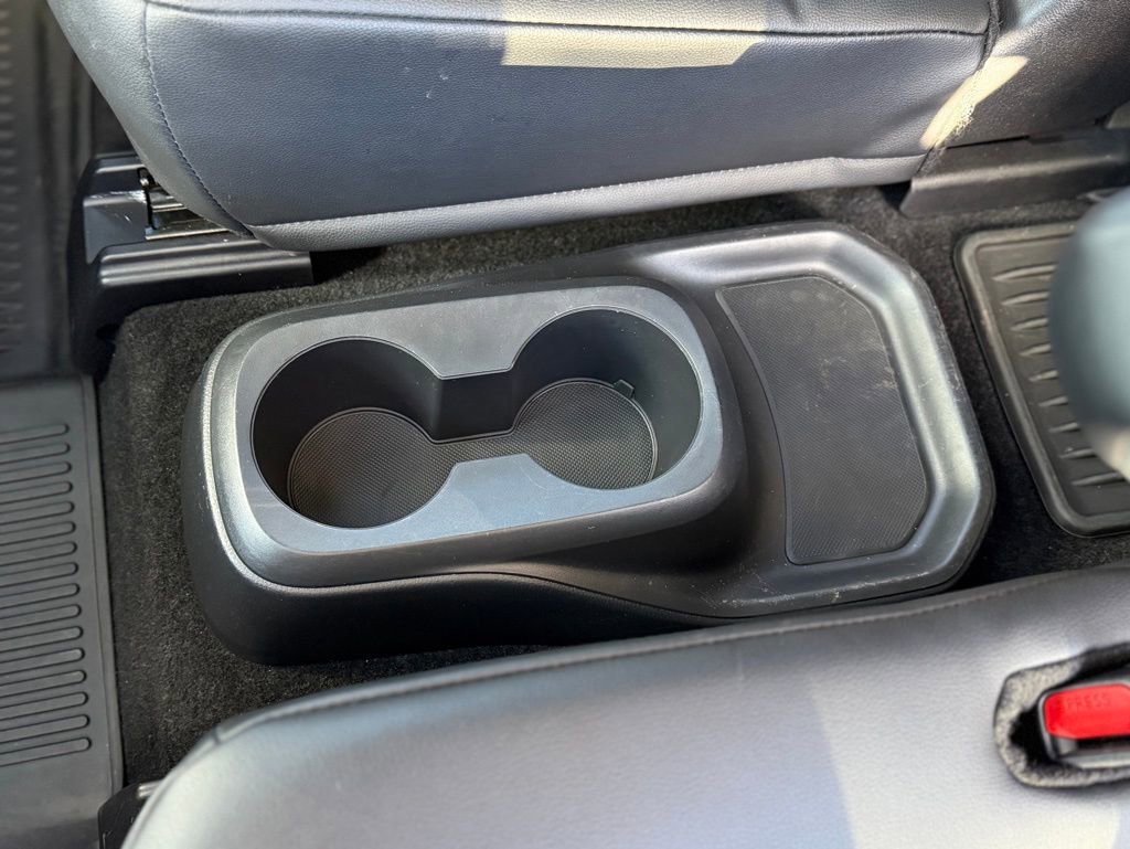 Used 2024 Toyota Highlander XLE image 10