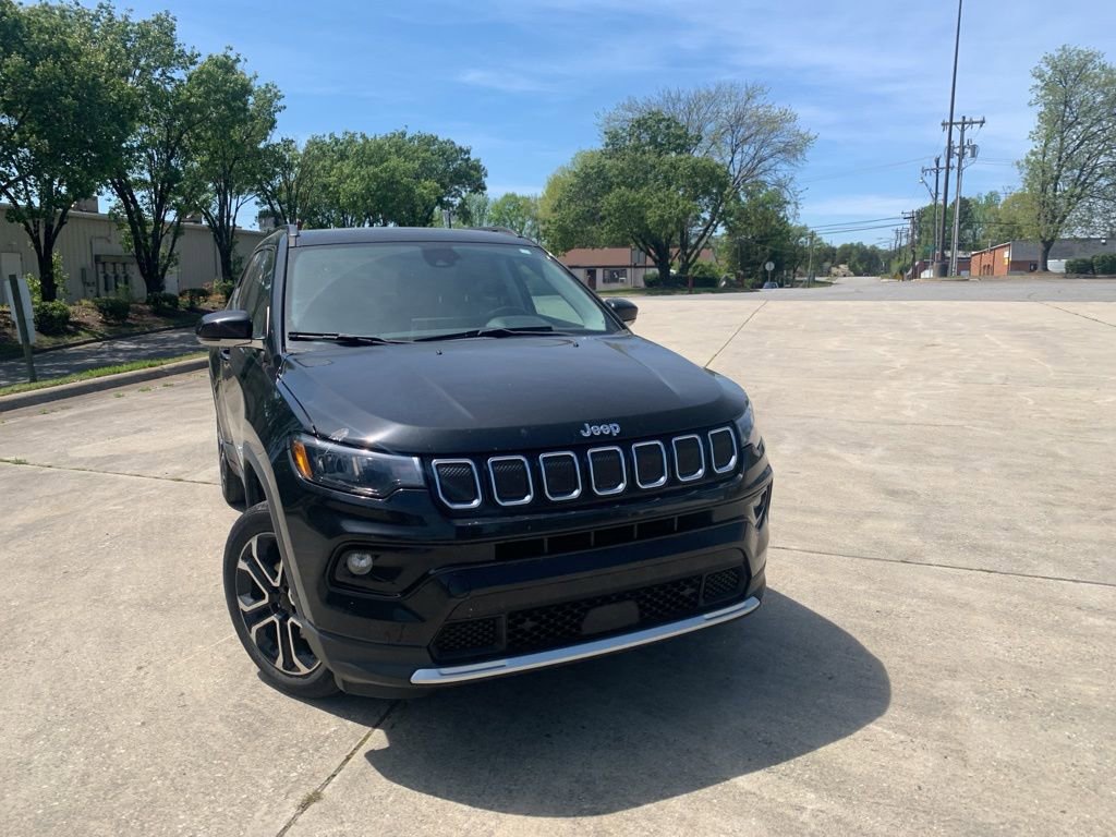 Used 2022 Jeep Compass Limited w/ Sun and Sound Group image 3