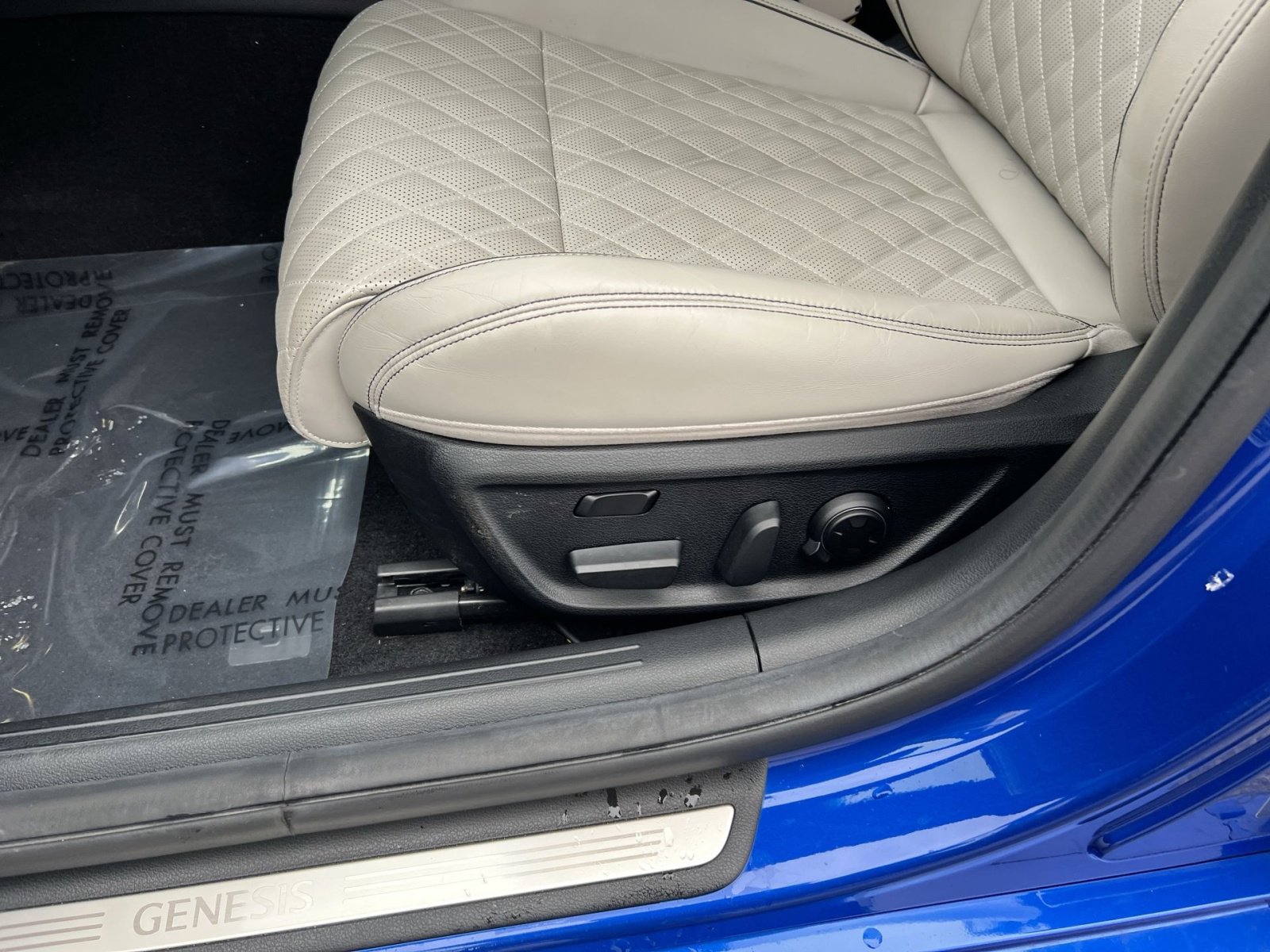 Used 2023 Genesis G70 3.3T w/ Sport Prestige Package image 14