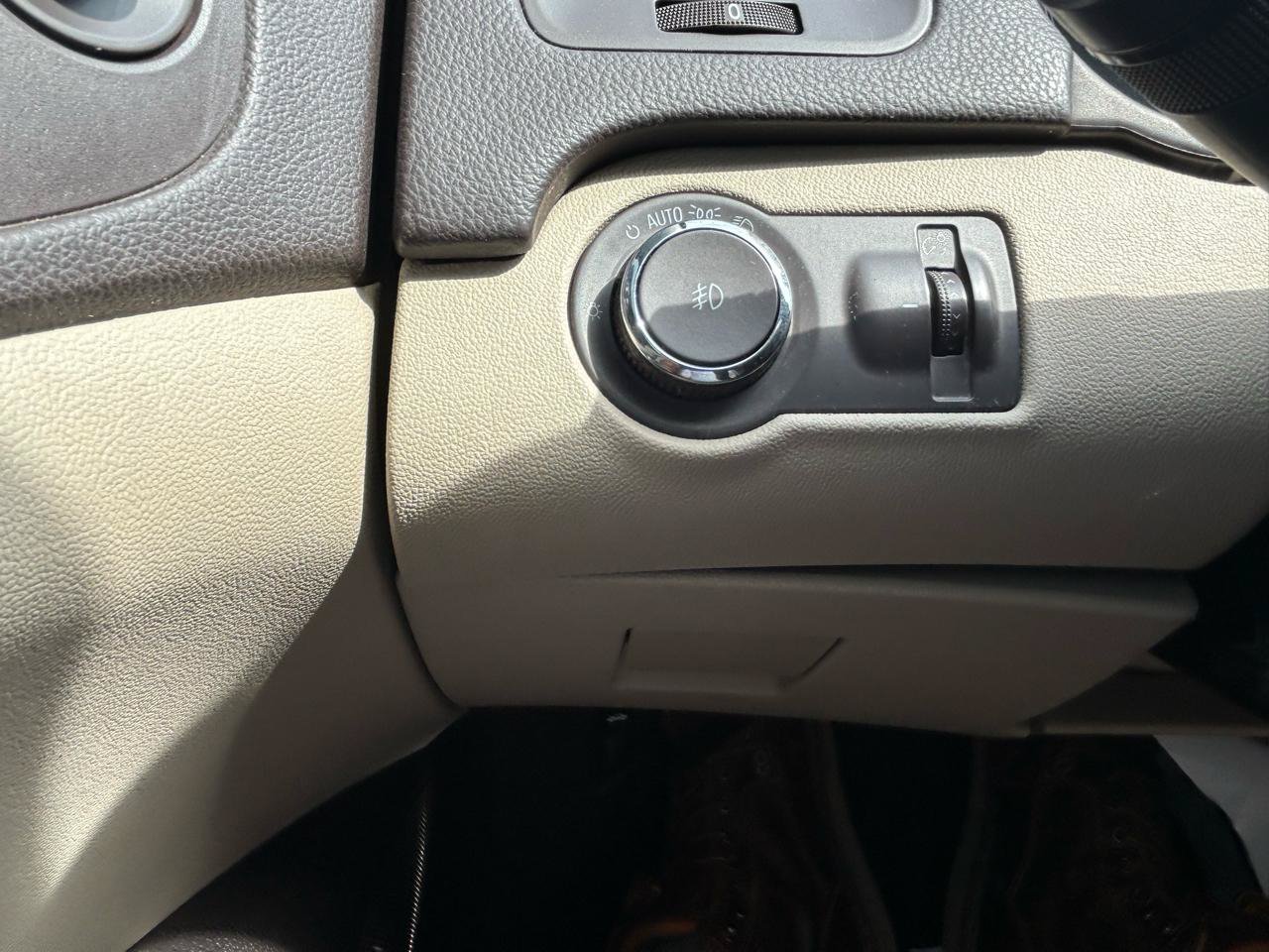 Used 2013 Buick Regal Premium FWD image 24