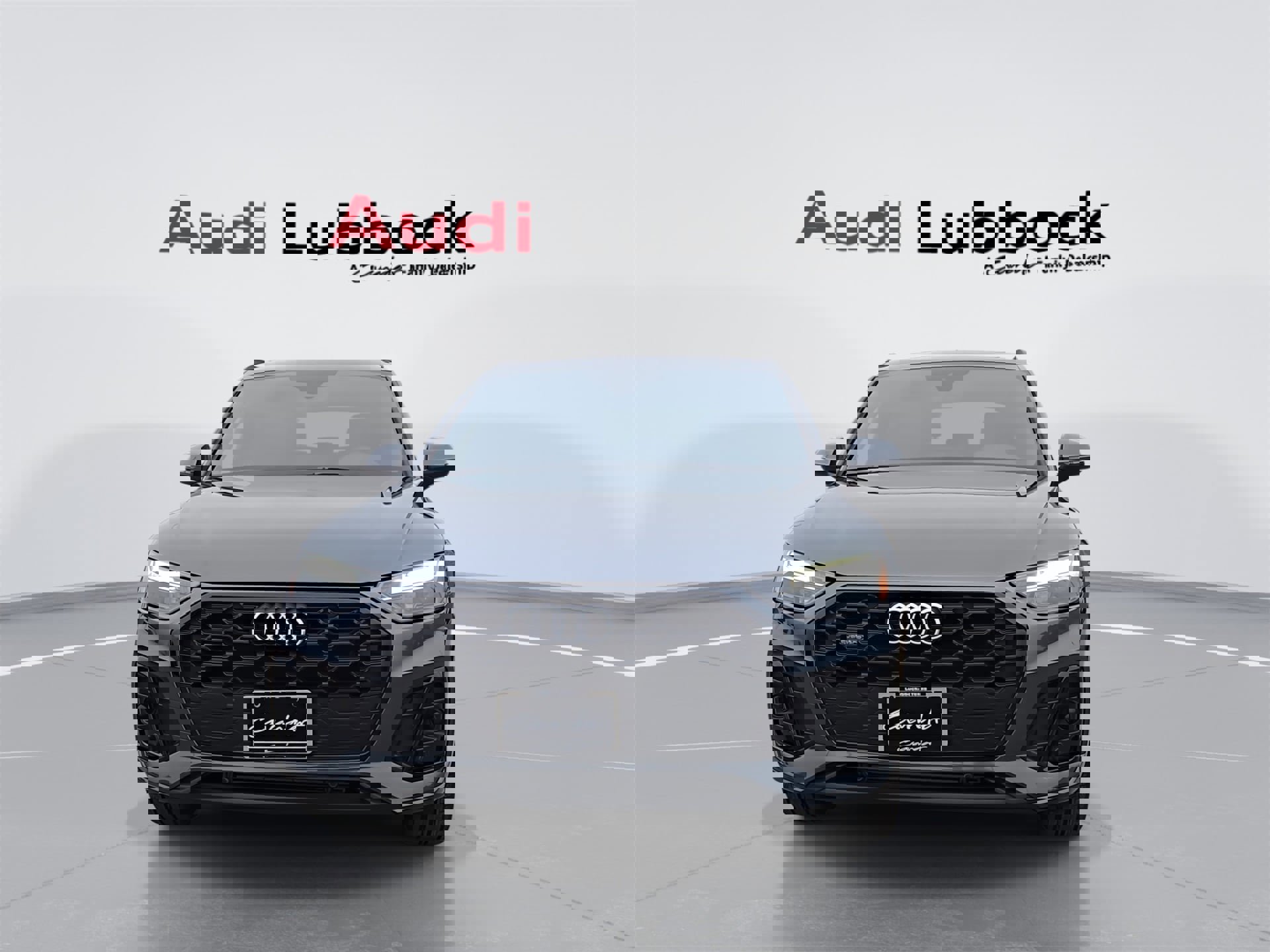 Certified 2025 Audi Q5 2.0T Premium w/ Convenience Plus Package image 3