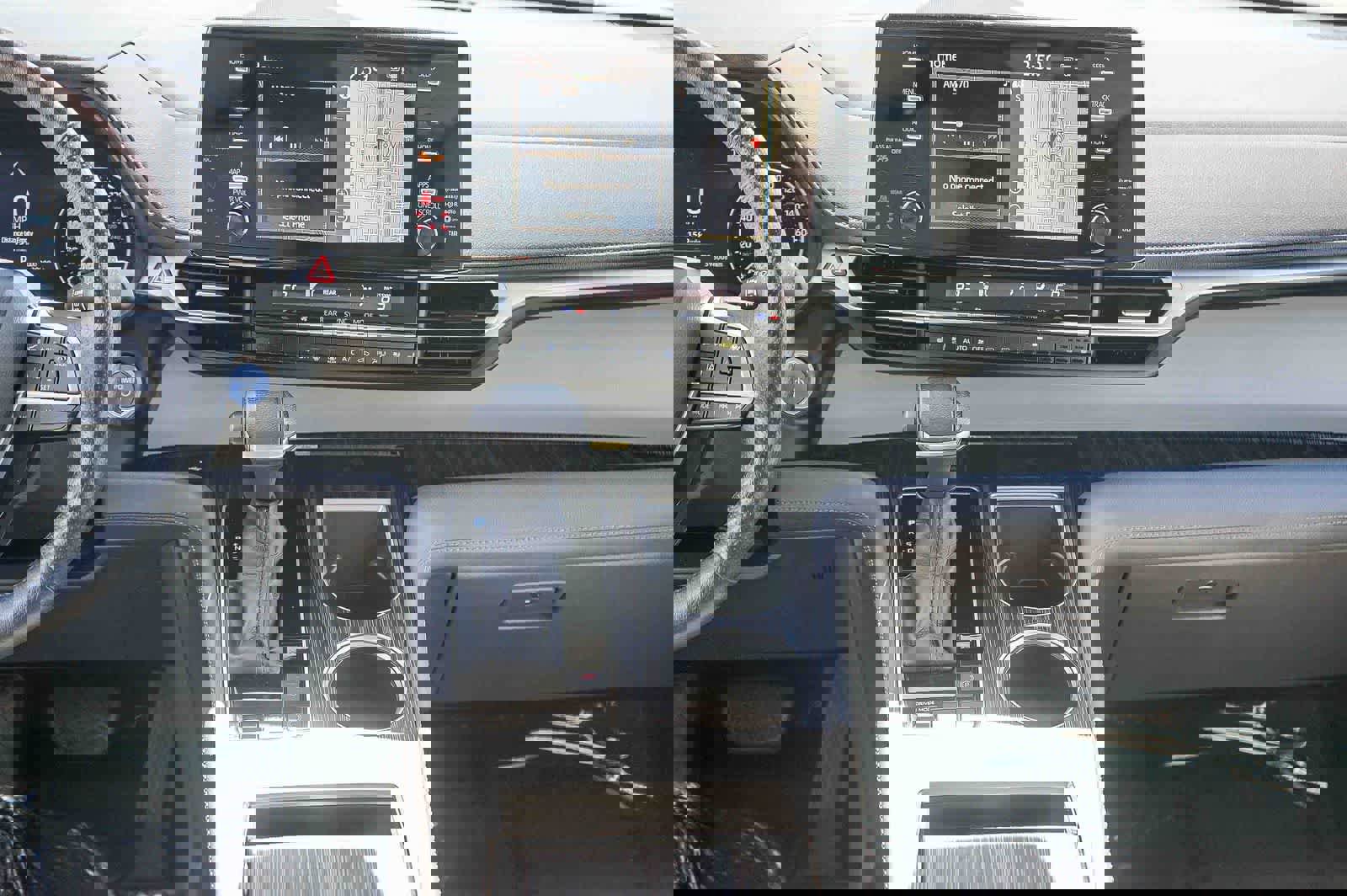 Used 2022 Toyota Sienna Limited image 11