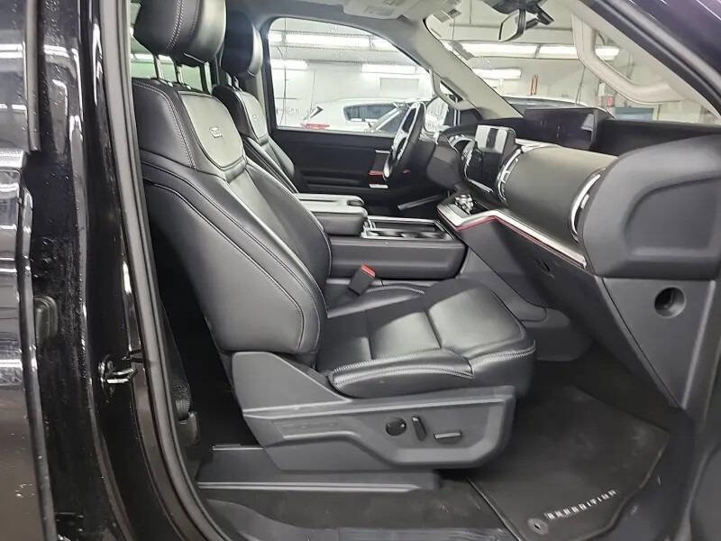 Used 2025 Ford Expedition Max Platinum AWD/4WD image 9