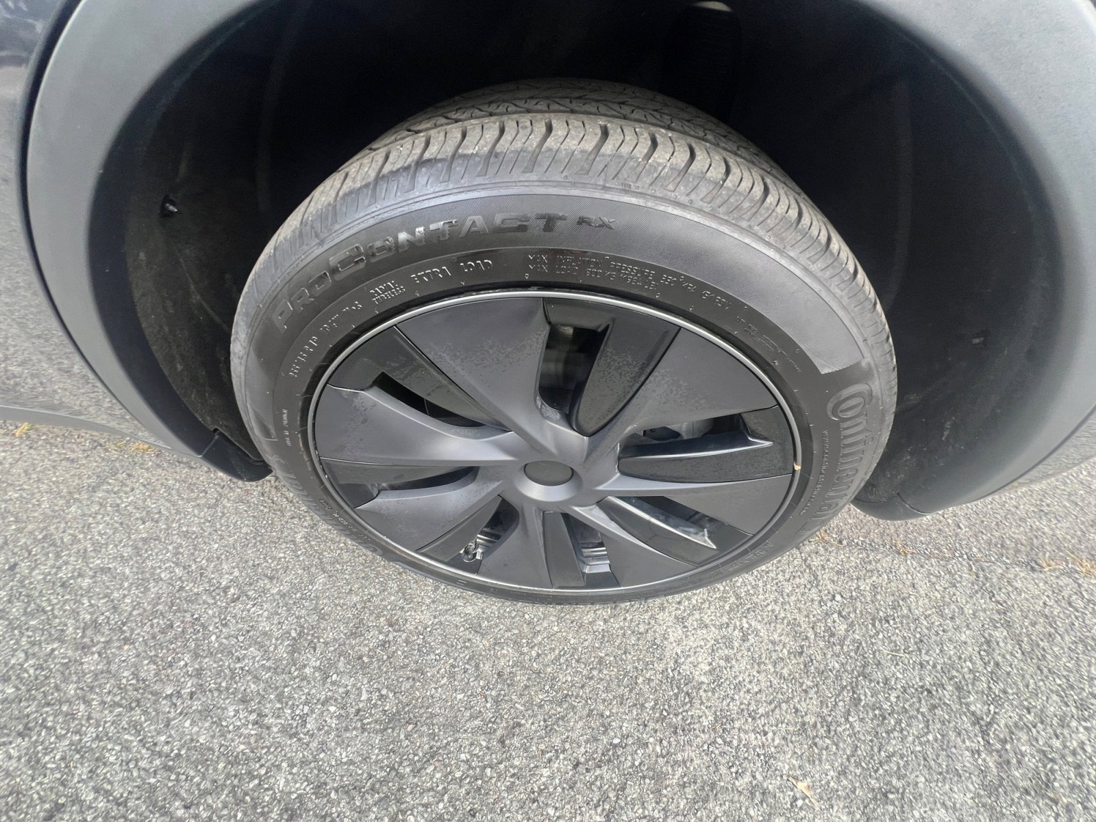 Used 2025 Tesla Model Y Long Range RWD image 31