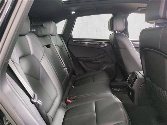 New 2026 Porsche Macan image 25