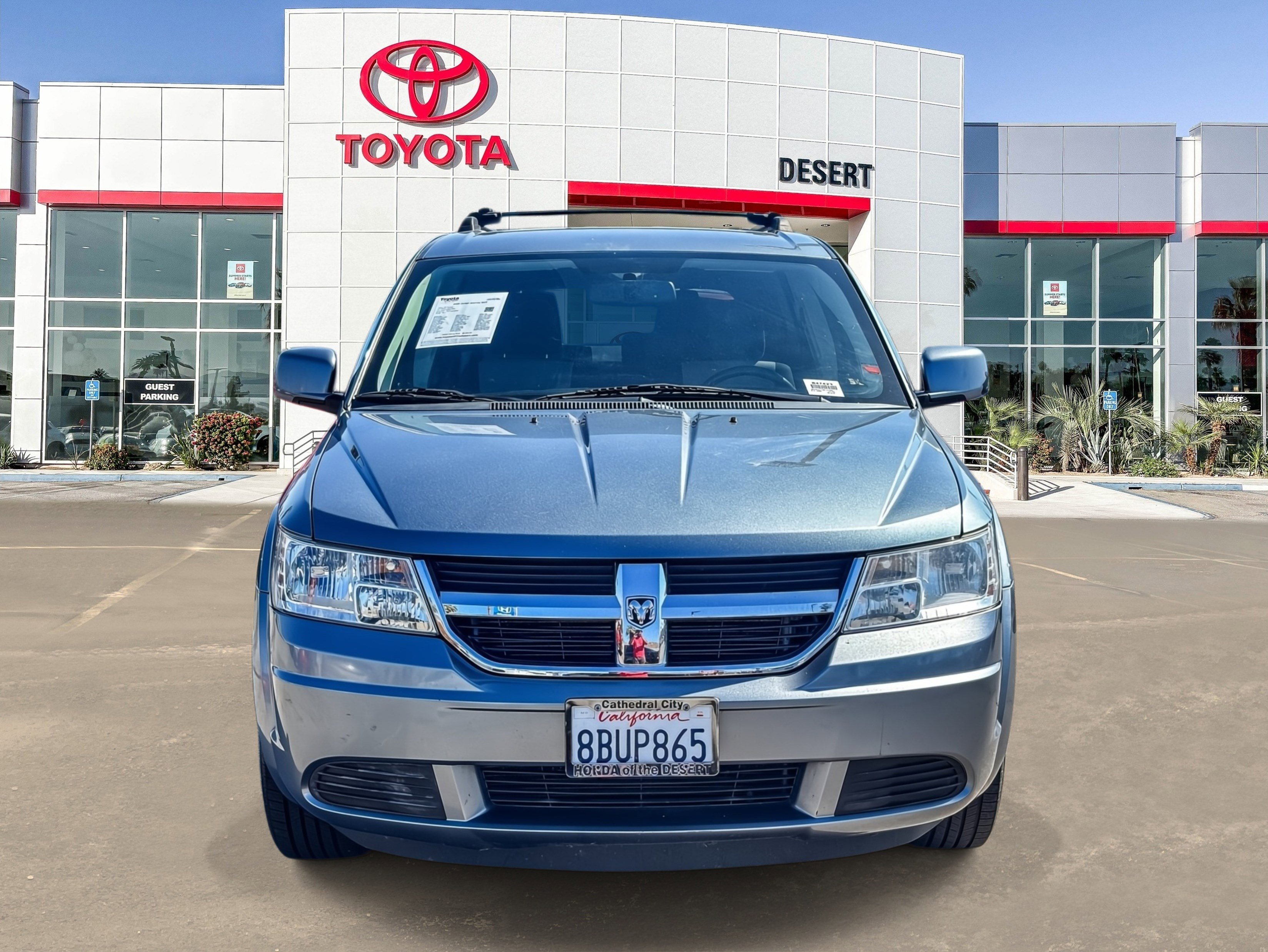 Used 2009 Dodge Journey SXT w/ Flexible Seating Group FWD image 2