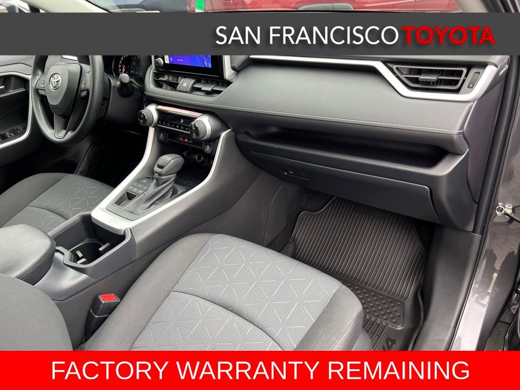 Used 2025 Toyota RAV4 XLE AWD/4WD image 23