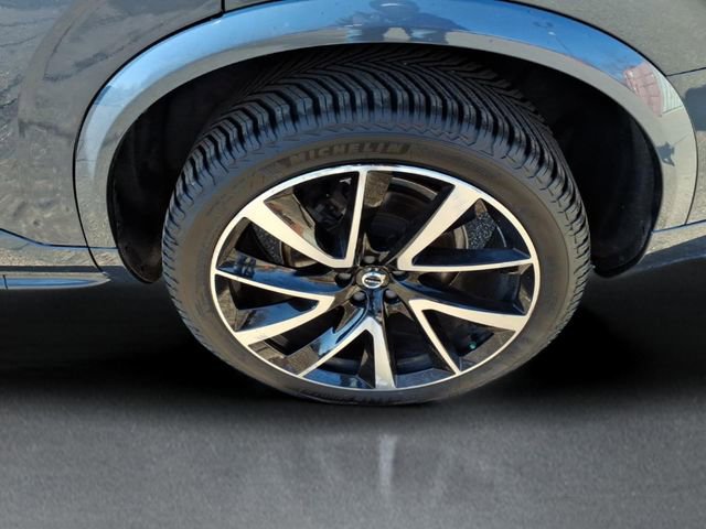 Used 2022 Volvo XC90 T6 Momentum w/ Advanced Package image 6