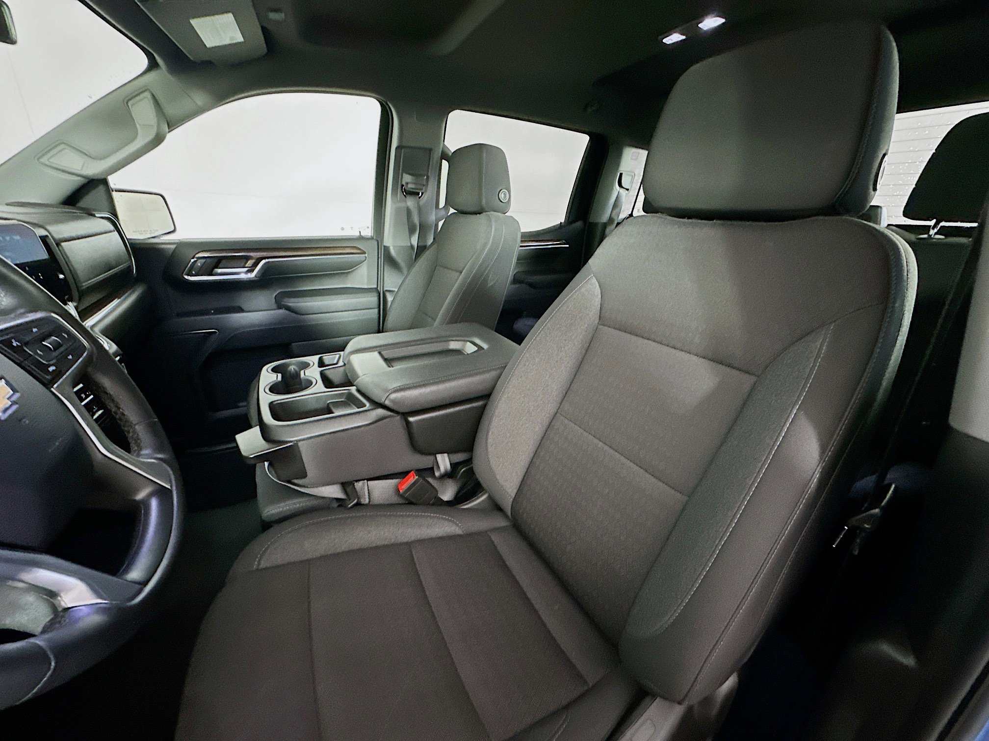 Used 2024 Chevrolet Silverado 1500 LT image 13