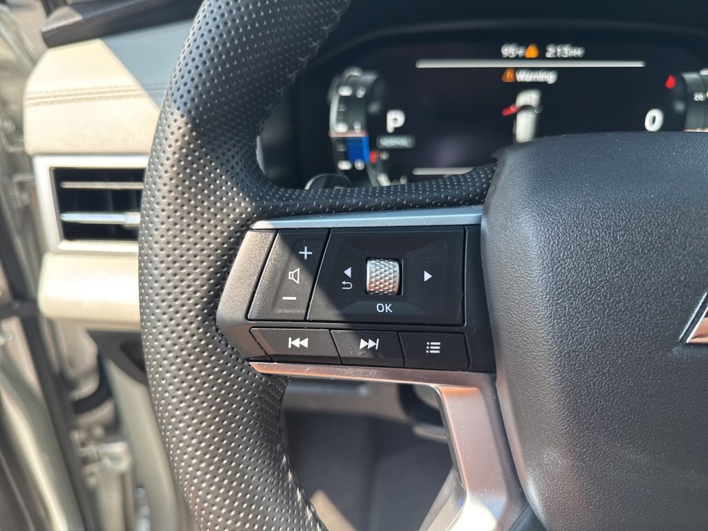 Used 2024 Mitsubishi Outlander SEL image 22