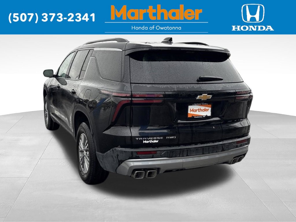 Used 2026 Chevrolet Traverse LT w/ Driver Confidence Package AWD/4WD image 3