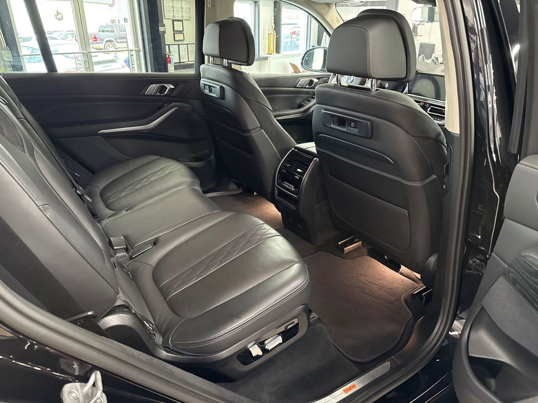 Used 2022 BMW X7 xDrive40i image 48