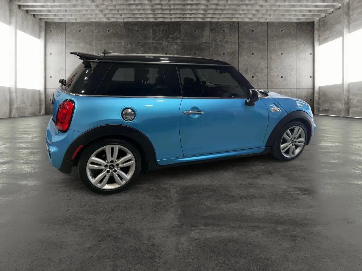Used 2015 MINI Cooper S image 2