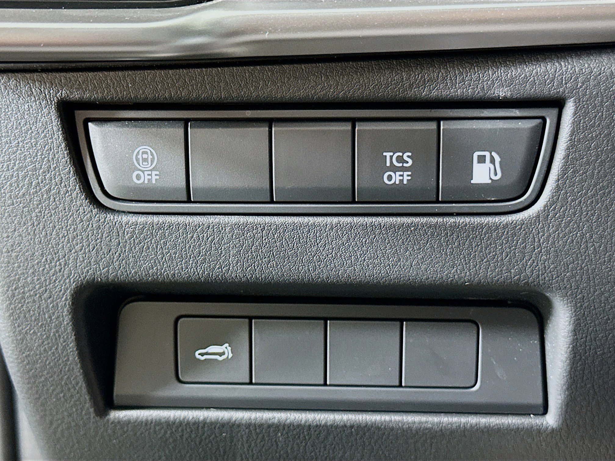 Used 2024 MAZDA CX-90 Plug-In Hybrid w/ Preferred image 17