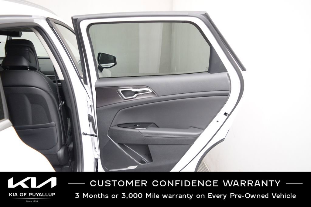 Certified 2025 Kia Sportage EX image 13
