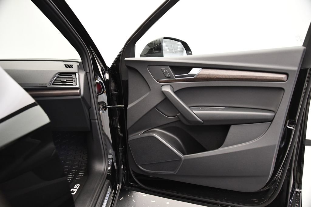 Used 2025 Audi Q5 2.0T Premium image 40