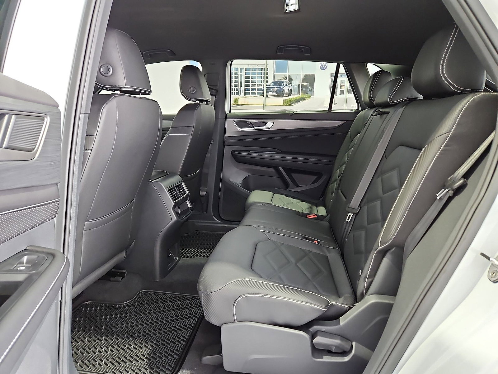 New 2026 Volkswagen Atlas Cross Sport SE FWD image 14