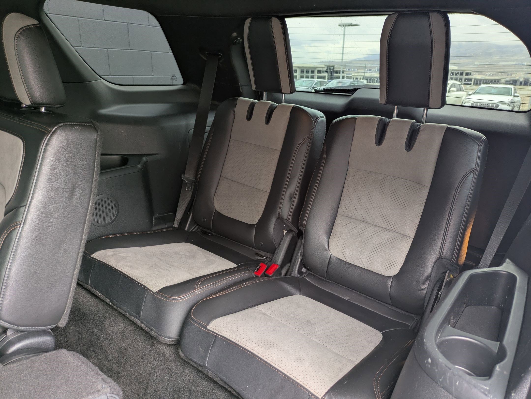 Used 2017 Ford Explorer XLT w/ Equipment Group 202A image 25