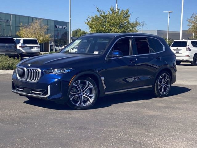 Used 2026 BMW X5 xDrive50e w/ Premium Package image 2
