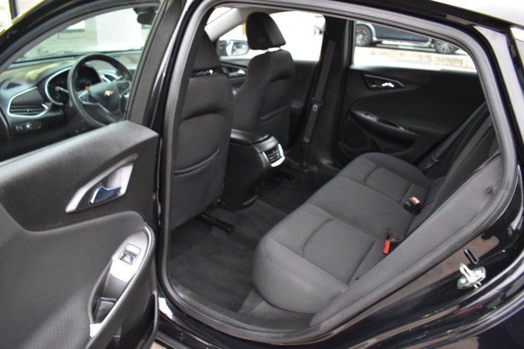 Used 2022 Chevrolet Malibu LT FWD image 22