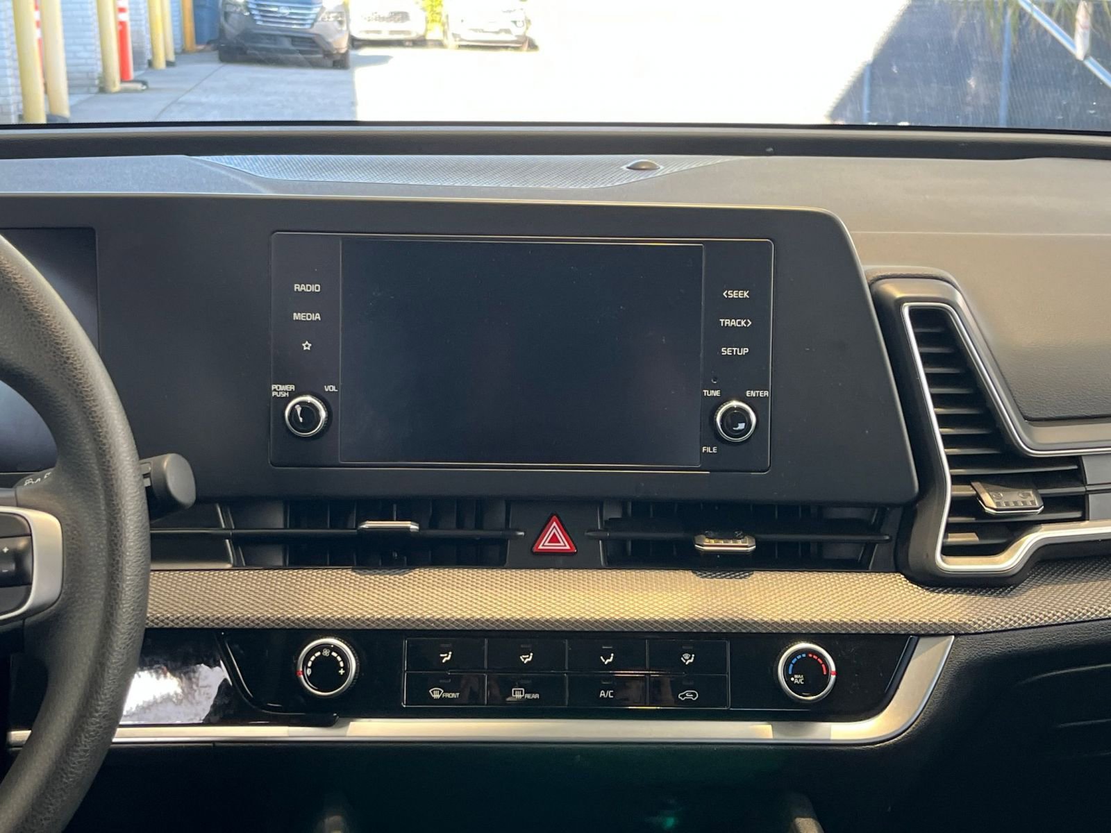 Used 2025 Kia Sportage LX image 17