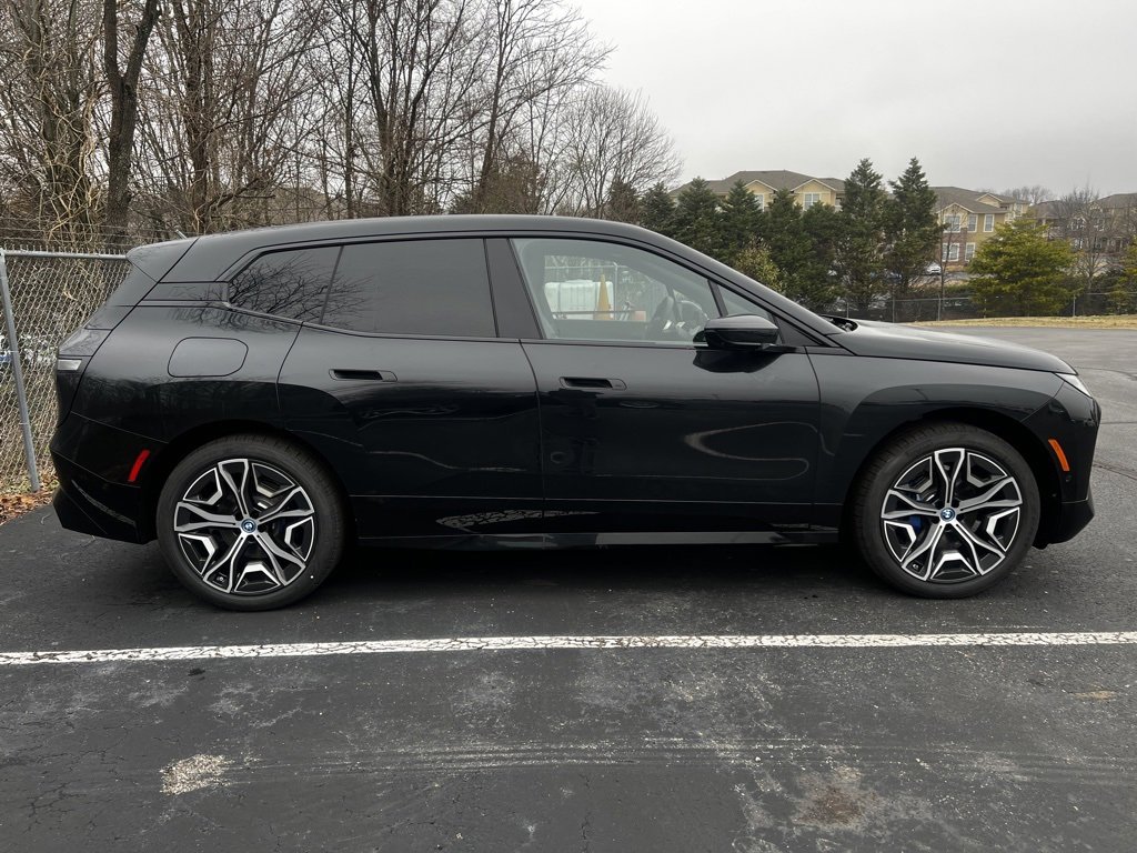 Used 2025 BMW iX xDrive50 image 6