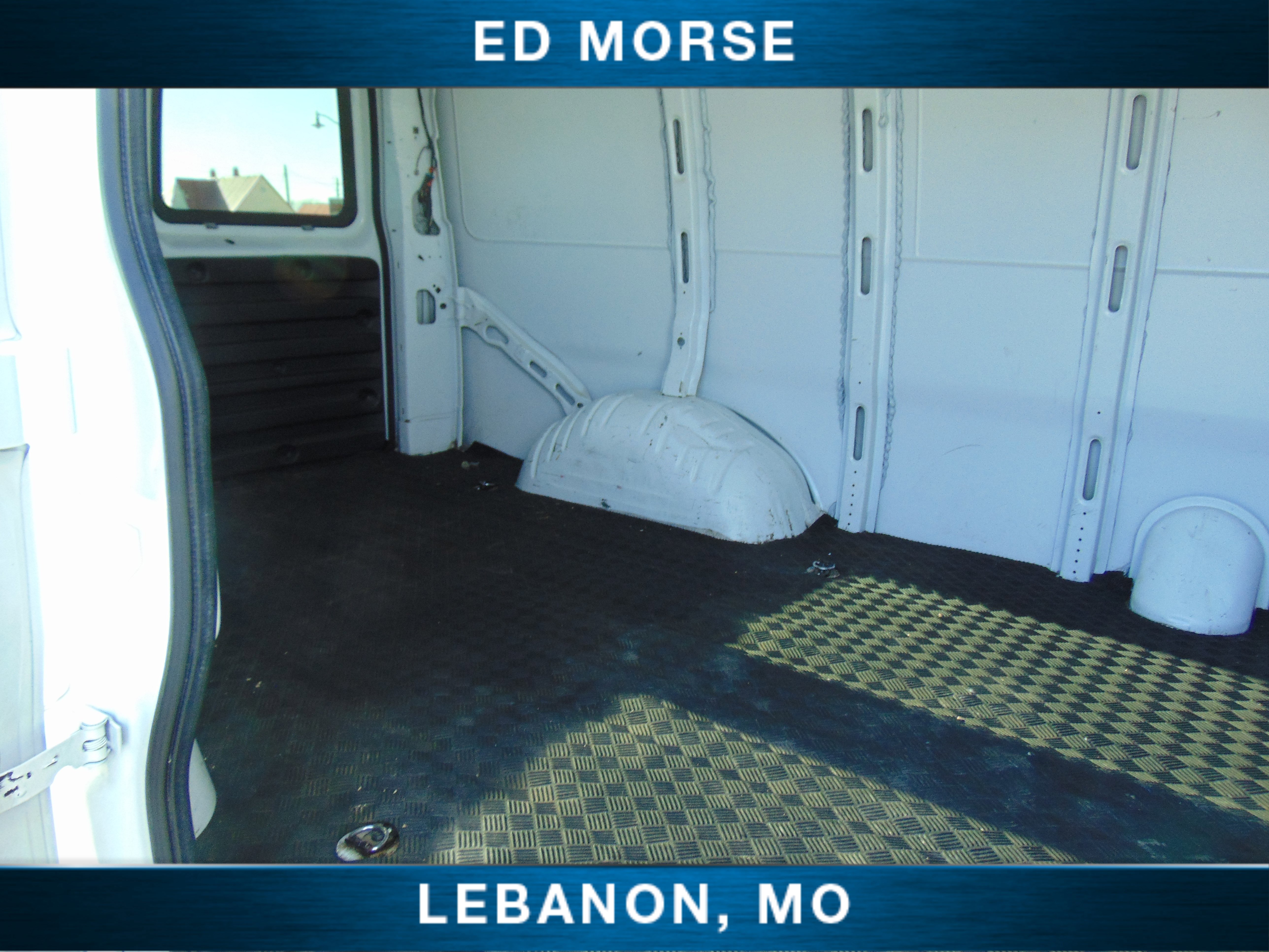 Used 2022 Chevrolet Express 2500 w/ Driver Convenience Package image 12