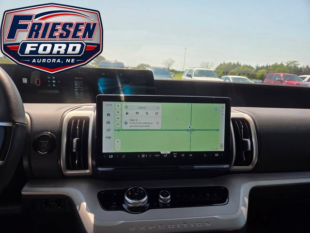 Used 2025 Ford Expedition Active AWD/4WD image 18
