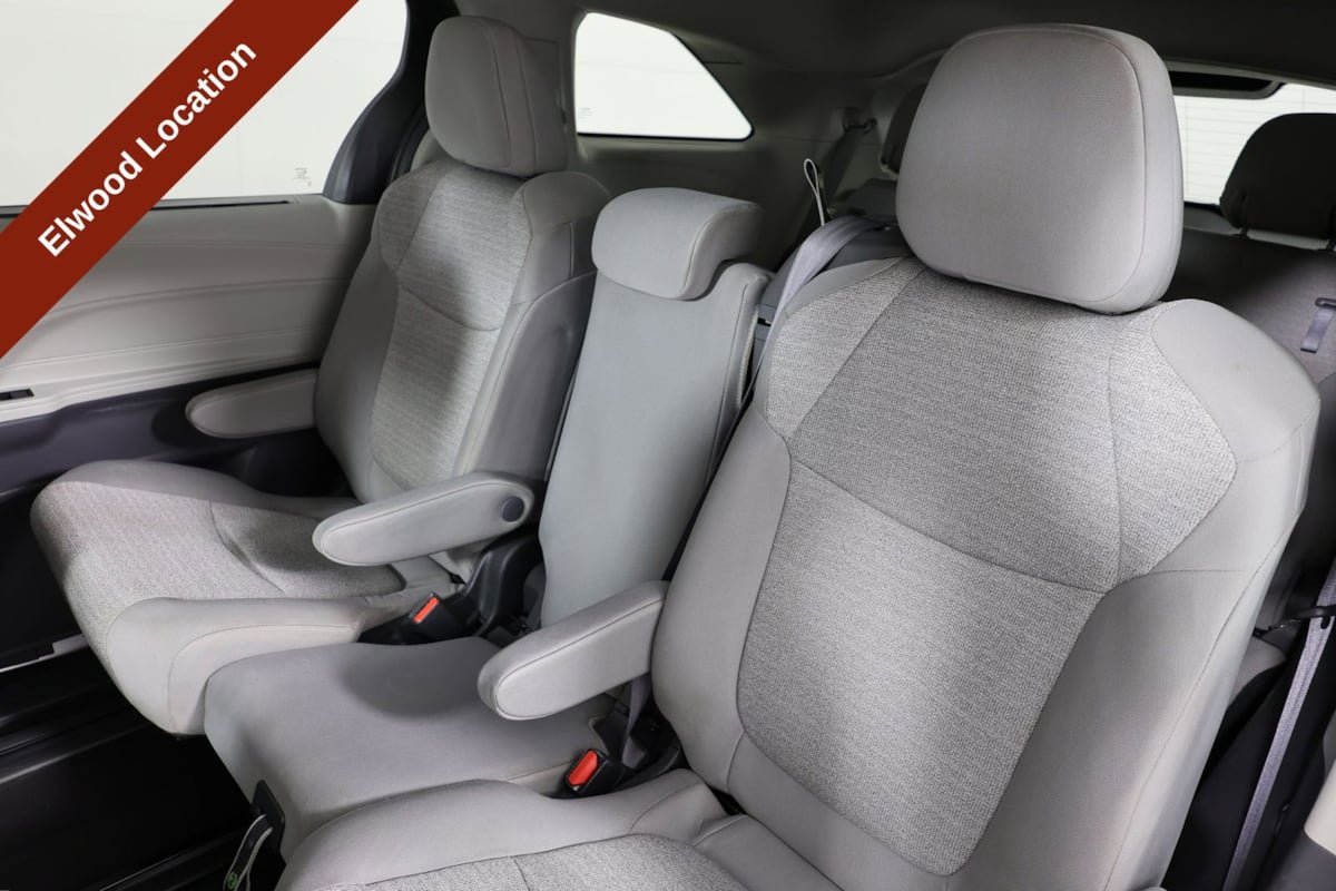 Used 2022 Toyota Sienna LE FWD image 9