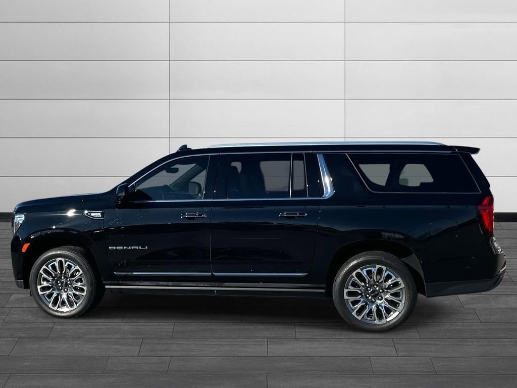 Used 2024 GMC Yukon XL Denali Ultimate image 2
