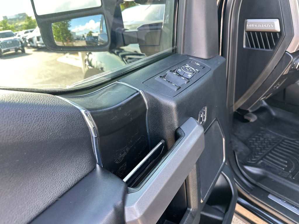 Used 2018 Ford F250 Platinum w/ Platinum Ultimate Package AWD/4WD image 19