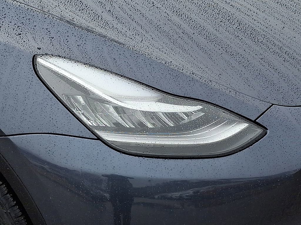 Used 2023 Tesla Model Y Long Range image 9