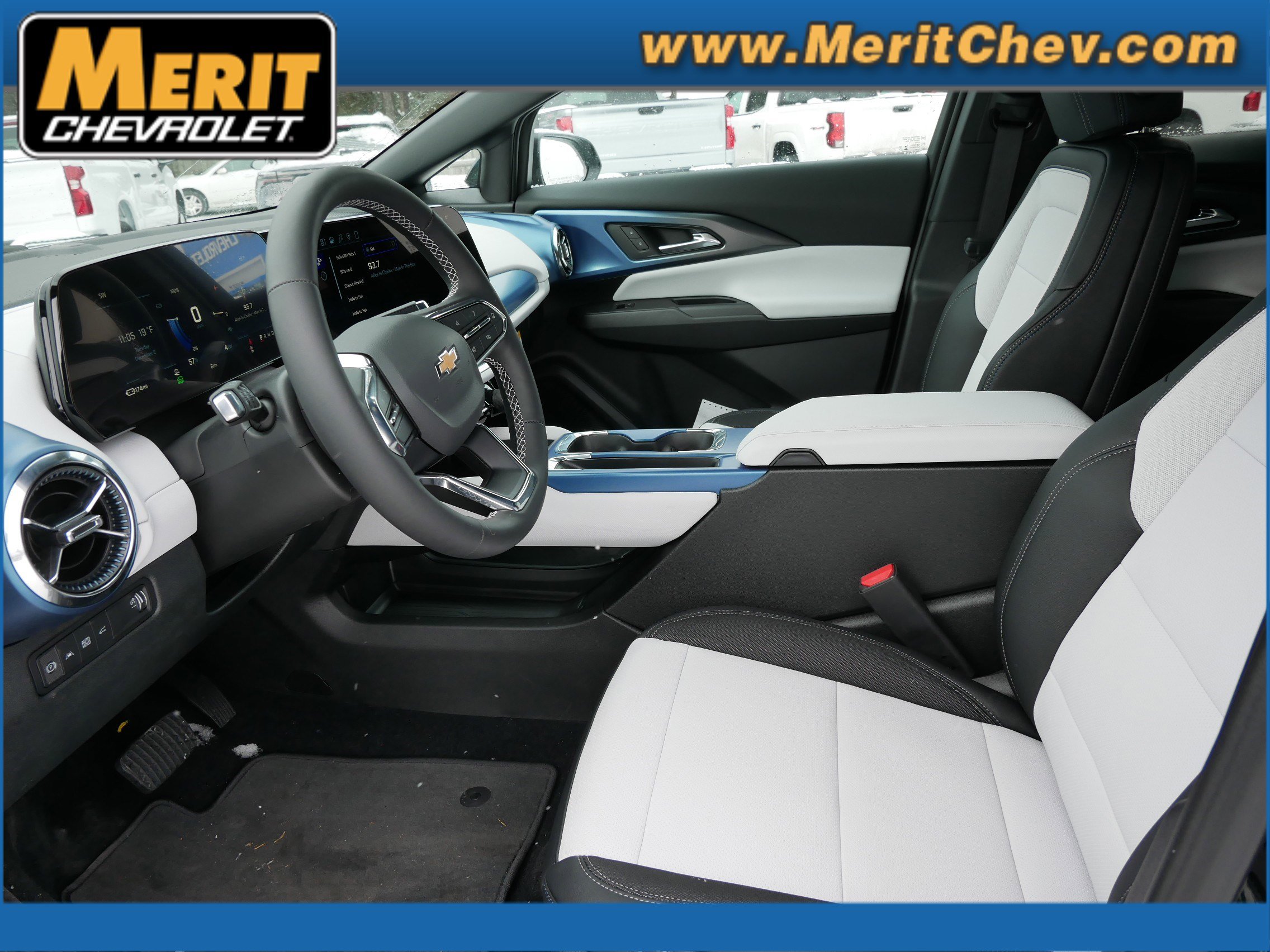 New 2026 Chevrolet Equinox EV LT image 4