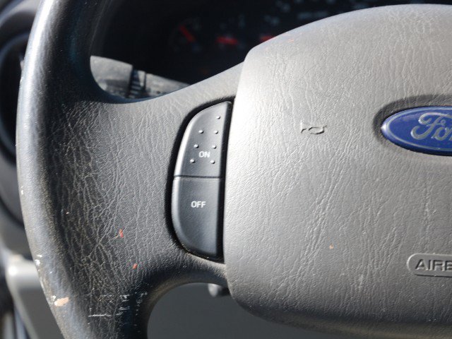Used 2005 Ford E-150 and Econoline 150 RWD image 17