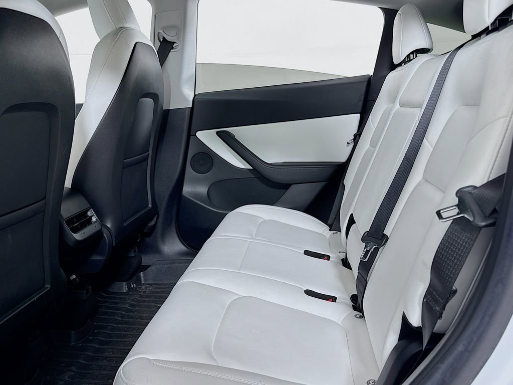 Used 2021 Tesla Model Y Long Range image 27