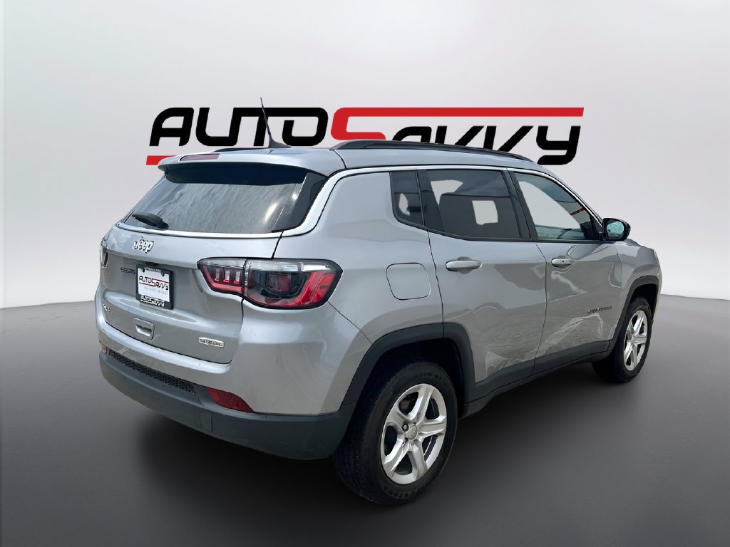Used 2023 Jeep Compass Latitude w/ Convenience Group AWD/4WD image 7